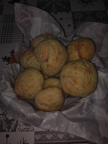 1543653567068-926035741